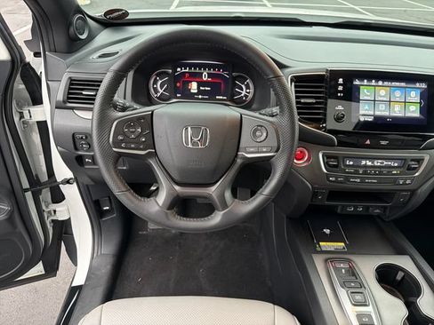 Used 2024 Honda Passport EX-L image 13