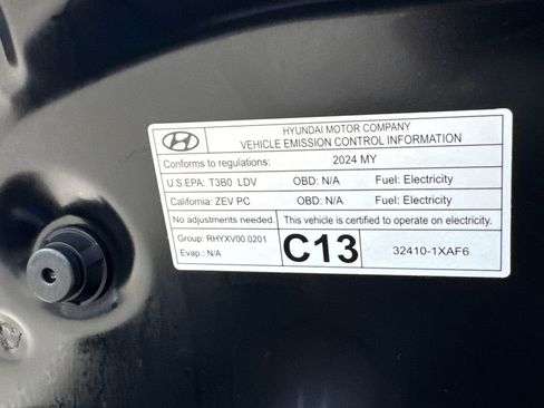 Used 2024 Hyundai Ioniq 6 SEL RWD image 9