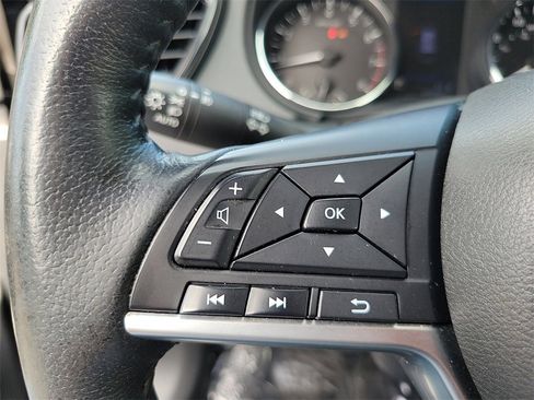 Used 2020 Nissan Rogue SL w/ Premium Package image 6