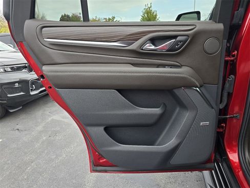 Certified 2024 GMC Yukon Denali image 25