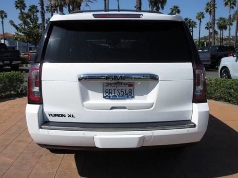 Used 2020 GMC Yukon XL Denali w/ Open Road Package image 3