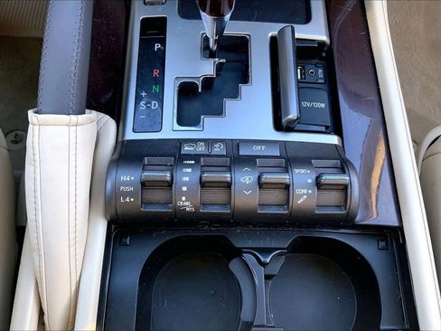 Used 2013 Lexus LX 570 4WD image 33