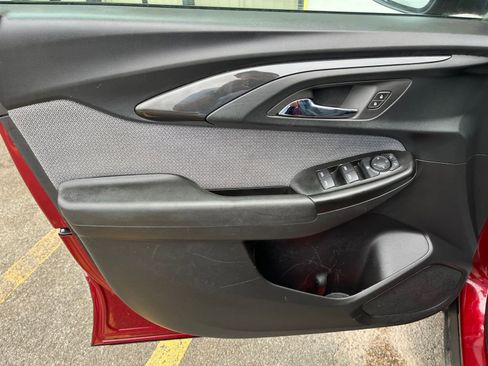 Used 2023 Chevrolet TrailBlazer LT w/ Convenience Package image 18