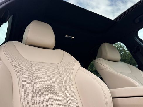 Used 2025 BMW 330i Sedan w/ Convenience Package image 20