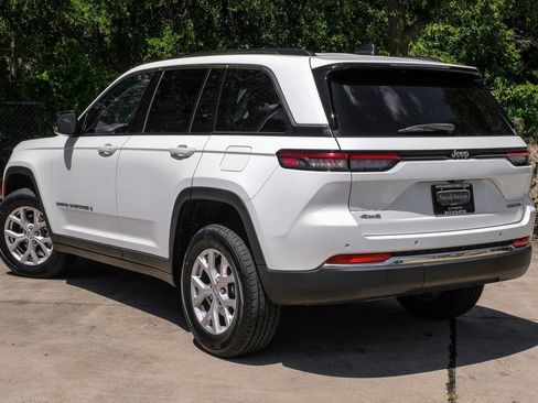 Used 2022 Jeep Grand Cherokee Limited image 19