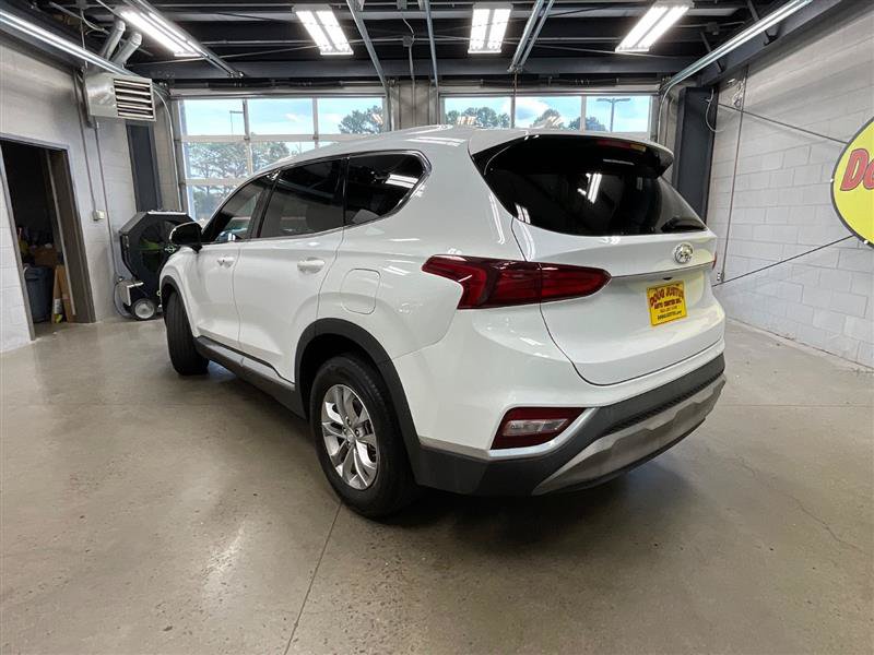 Used 2020 Hyundai Santa Fe SEL FWD image 3