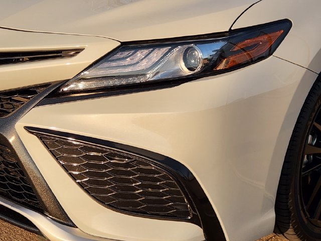 Used 2023 Toyota Camry XSE w/ Navigation Package FWD image 6