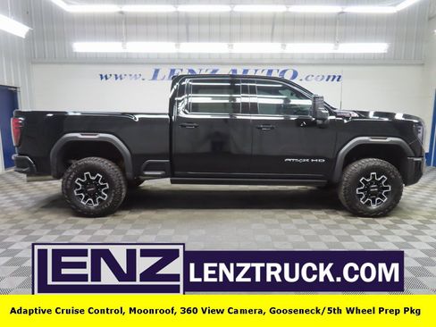 Used 2025 GMC Sierra 2500 AT4X image 1