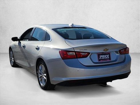 Used 2017 Chevrolet Malibu LT w/ Driver Confidence Package image 7