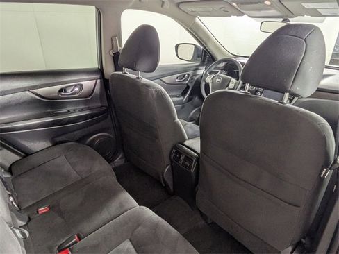 Used 2015 Nissan Rogue SV w/ SV Premium Package image 28