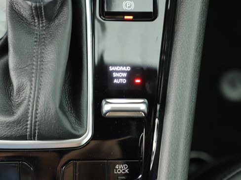 New 2026 Jeep Compass Latitude image 13