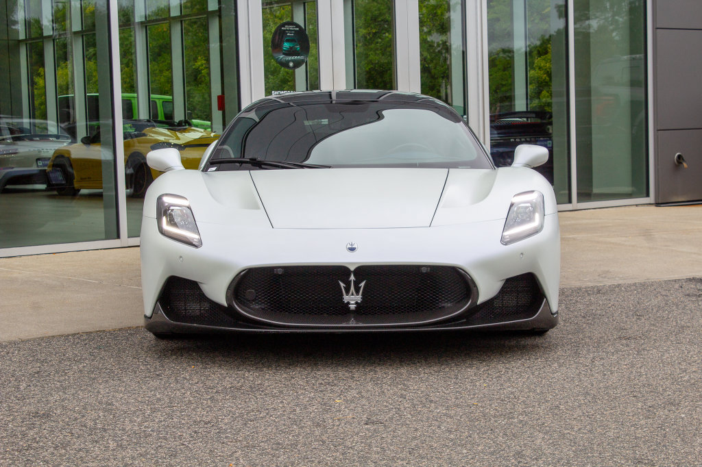 Used 2022 Maserati MC20 Coupe RWD image 2