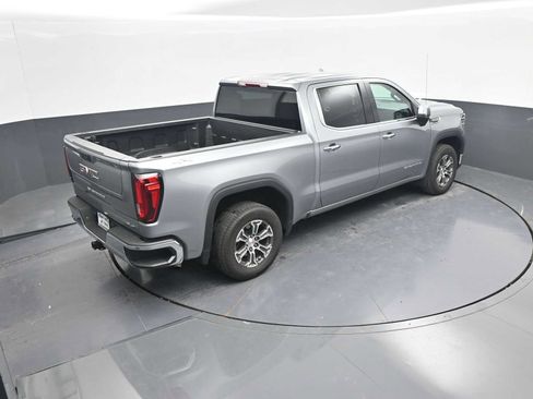 Used 2025 GMC Sierra 1500 SLT AWD/4WD image 16