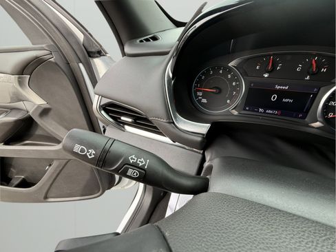 Certified 2023 Chevrolet Traverse LT image 24