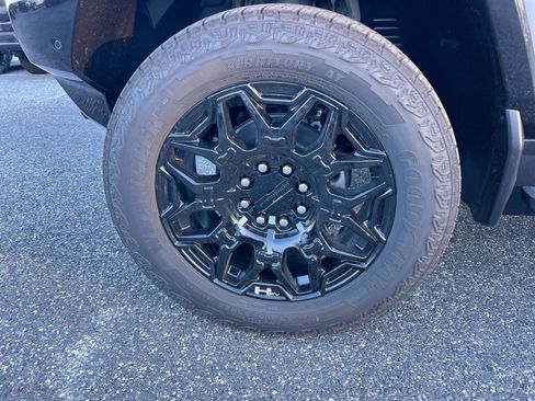 New 2026 GMC Hummer EV 4x4 Crew Cab image 12