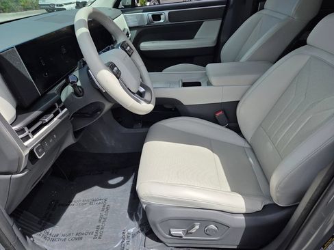 Used 2026 Hyundai Santa Fe SEL FWD image 9