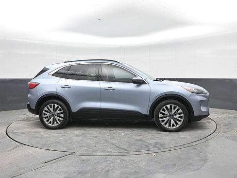 Used 2022 Ford Escape Titanium AWD/4WD image 8