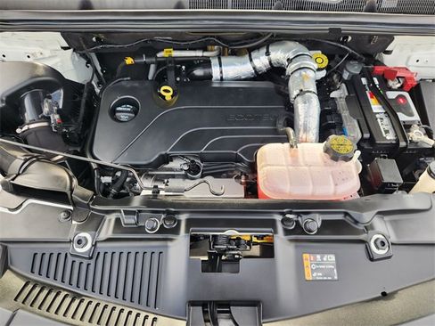 Used 2022 Chevrolet Trax LS w/ Tint and Cruise Package image 31