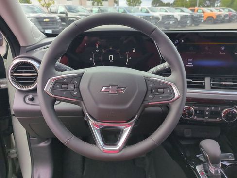 New 2026 Chevrolet Trax ACTIV w/ Sunroof Package FWD image 11