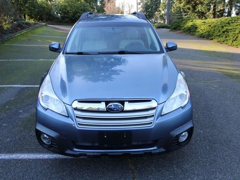 Used 2014 Subaru Outback 2.5i Premium image 9