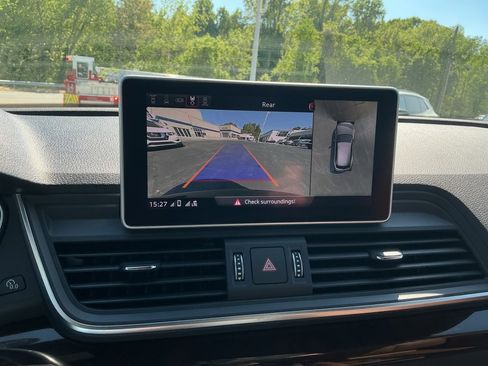 Used 2018 Audi Q5 Prestige w/ Prestige Package image 23