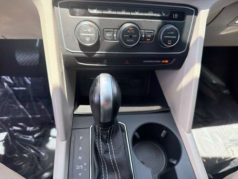 Used 2021 Volkswagen Atlas SE w/ Towing Package AWD/4WD image 25