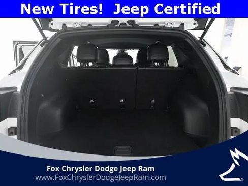 Certified 2024 Jeep Compass Latitude image 10