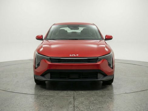 Used 2025 Kia K4 LXS image 2