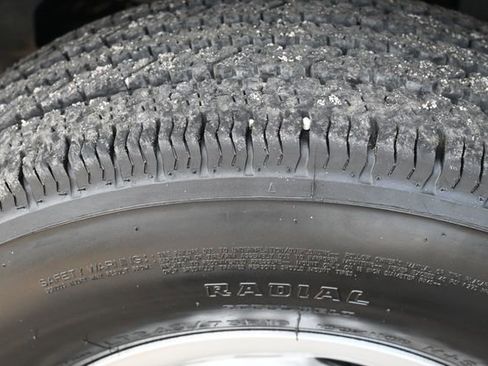 Used 2024 Chevrolet Express 2500 w/ Driver Convenience Package image 28