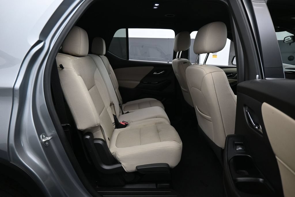 Used 2024 Chevrolet Traverse LS FWD image 37
