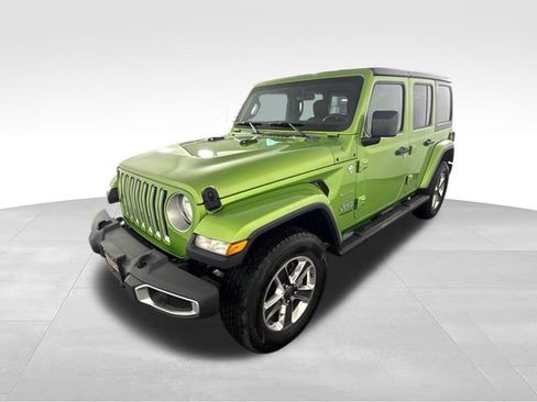 Used 2018 Jeep Wrangler Unlimited Sahara w/ Cold Weather Group AWD/4WD image 3