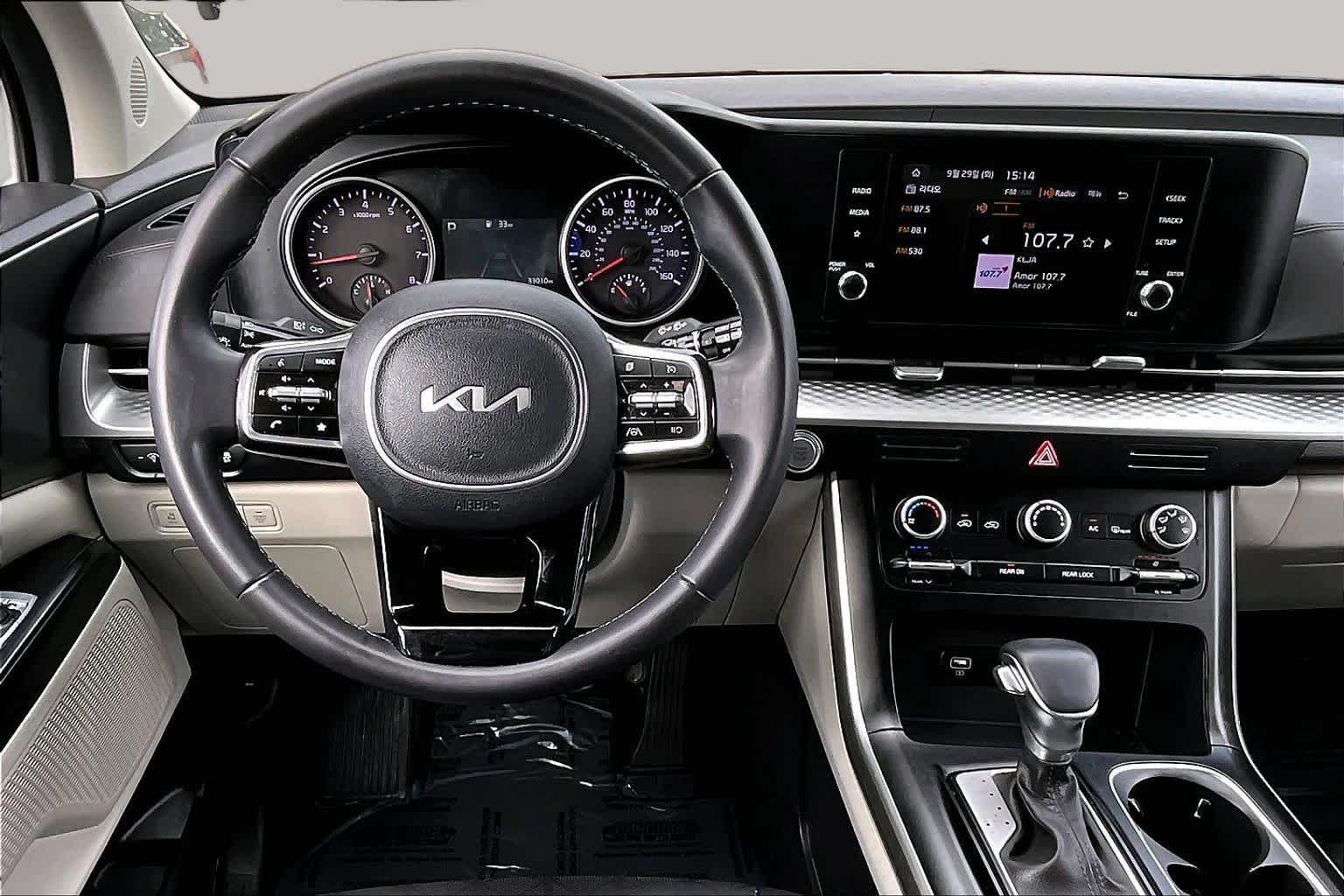 Used 2024 Kia Carnival LX FWD image 6