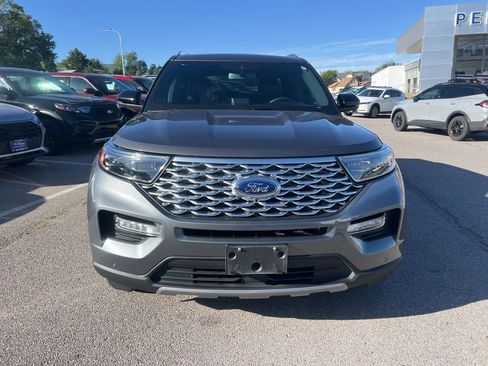 Used 2023 Ford Explorer Platinum w/ Technology Package AWD/4WD image 16