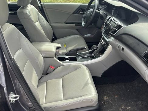 Used 2015 Honda Accord EX-L image 9