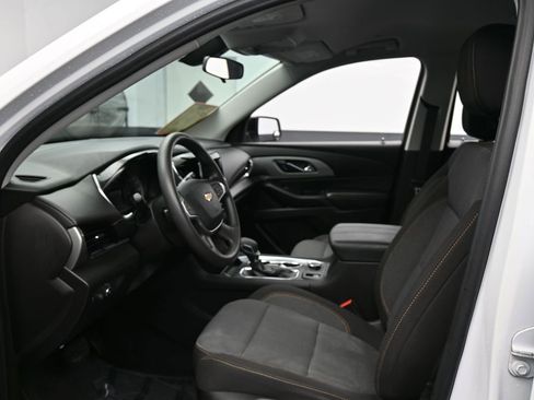 Used 2021 Chevrolet Traverse LS image 11