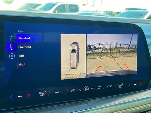 Used 2025 Chevrolet Suburban LT w/ Comfort Package image 7