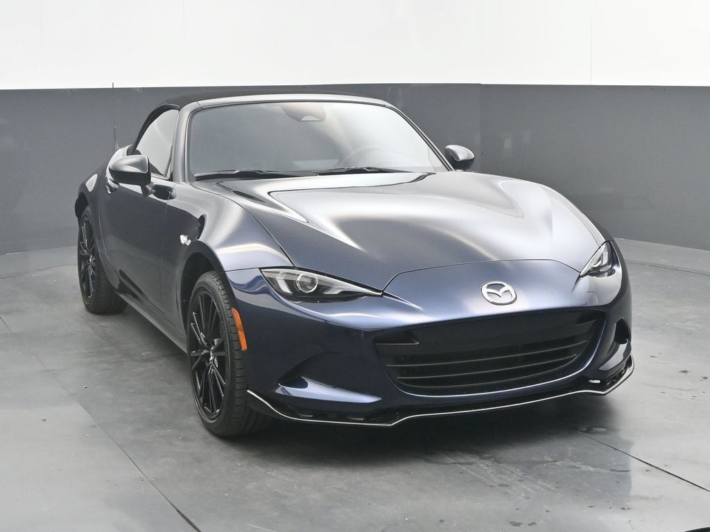 Used 2025 MAZDA MX-5 Miata Club RWD image 9