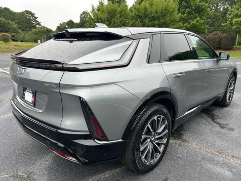 Used 2025 Cadillac Lyriq Sport w/ LPO, Floor Liner Package AWD/4WD image 22
