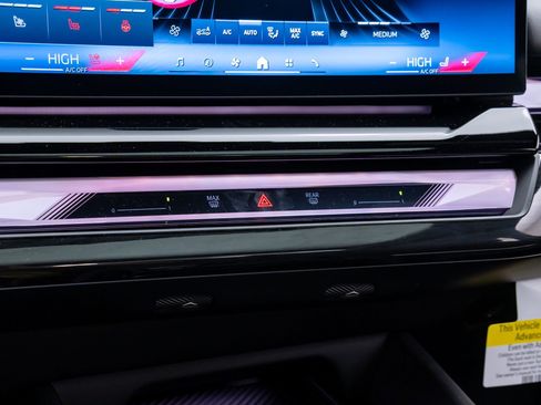 New 2026 BMW 530i xDrive w/ M Sport Package image 30