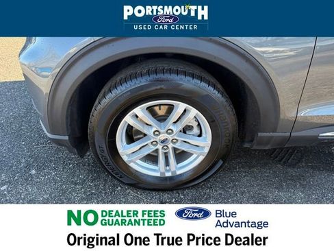 Used 2023 Ford Explorer XLT w/ Equipment Group 202A image 28