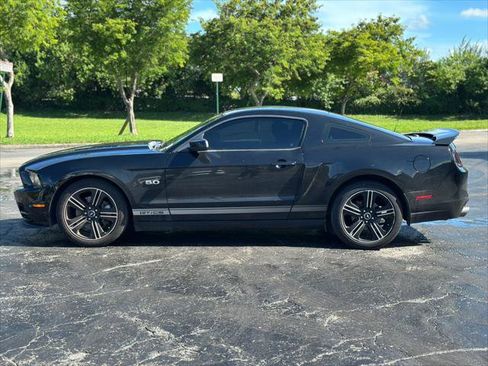 Used 2014 Ford Mustang GT Premium w/ Equipment Group 402A RWD image 4