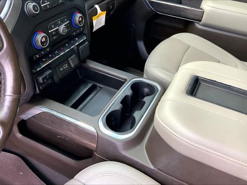 Used 2021 Chevrolet Silverado 1500 LTZ image 31