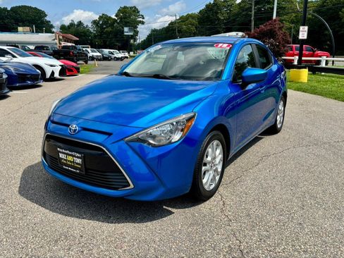 Used 2018 Toyota Yaris iA FWD image 1