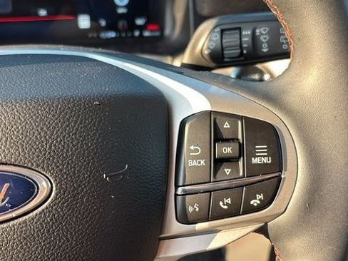 New 2026 Ford Explorer Active w/ Active Comfort Package AWD/4WD image 16