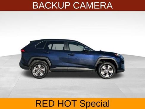 Used 2022 Toyota RAV4 XLE image 7