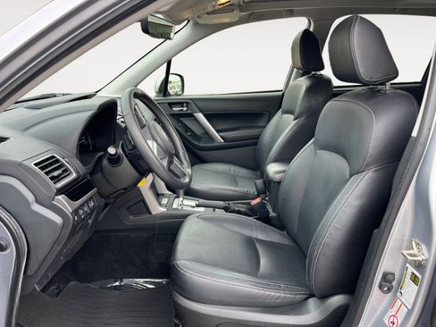 Used 2017 Subaru Forester 2.5i Limited AWD/4WD image 10