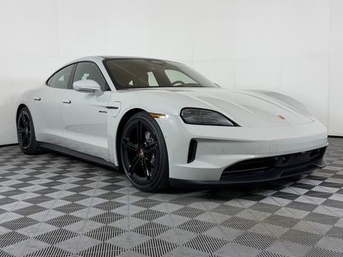 Used 2026 Porsche Taycan image 8