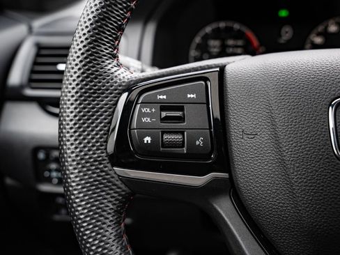 Used 2024 Honda Ridgeline Black Edition image 27