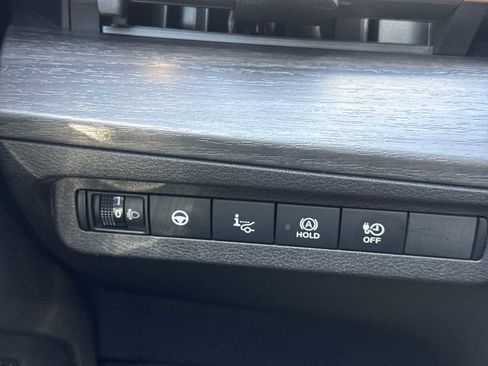 Used 2023 Nissan Ariya FWD image 28