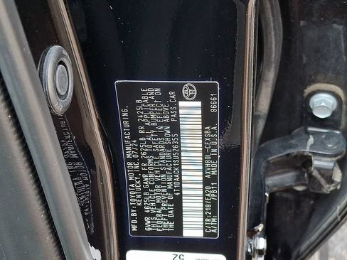Used 2025 Toyota Camry SE FWD image 30